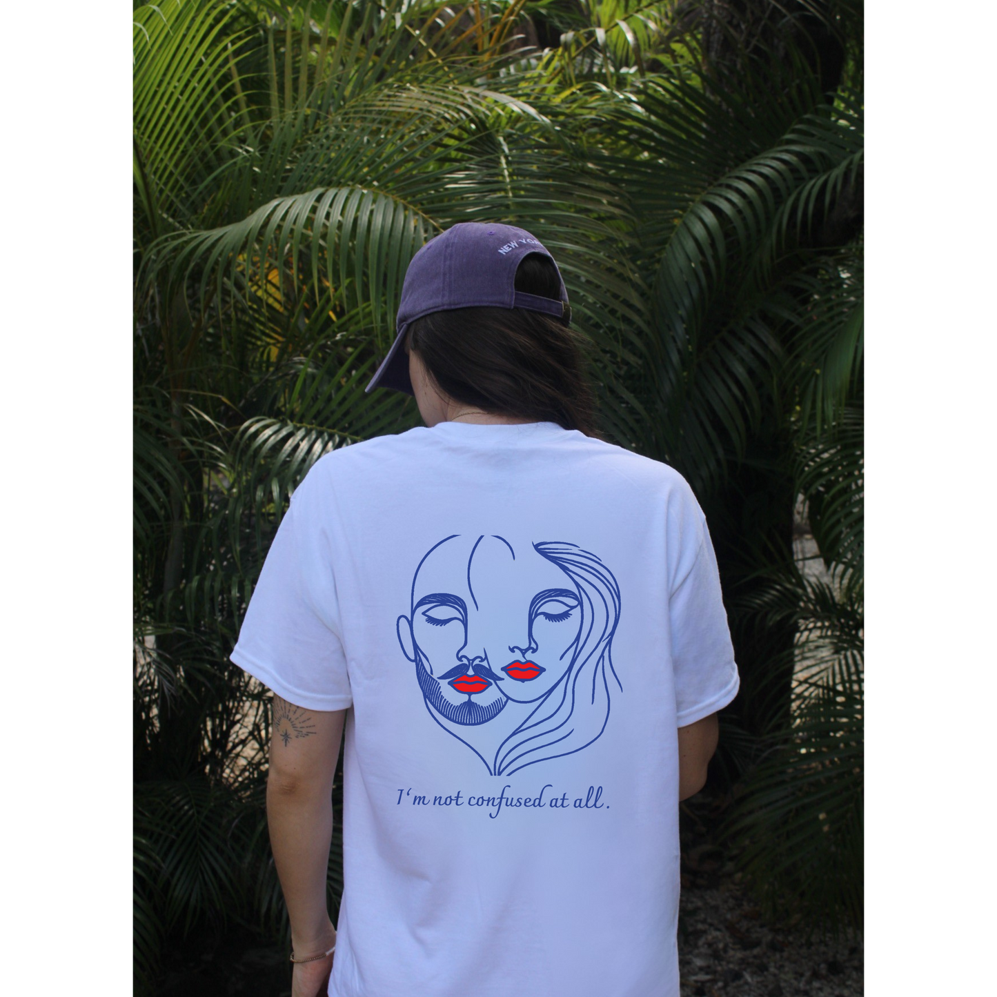 T-shirt "I'm not confused at all"